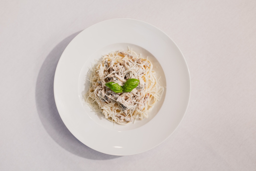 Linguine Pasta with Chicken and Mushroom in Creamy Sauce - 12 Pack